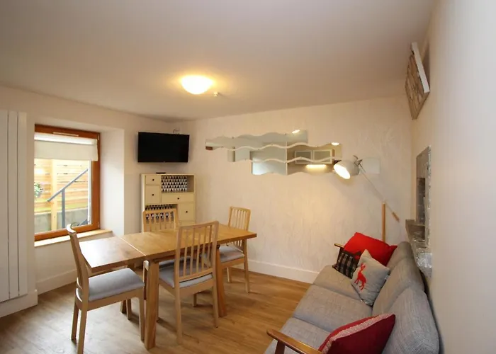 : 3 Pièces Avec Terrasse Et Wifi à 300m Des Thermes - Fr-1-608-204