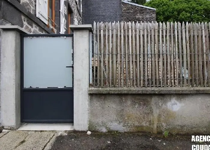 3 Pieces Avec Wifi A 300 M Des Thermes - Fr-1-608-204 * Le Mont-Dore